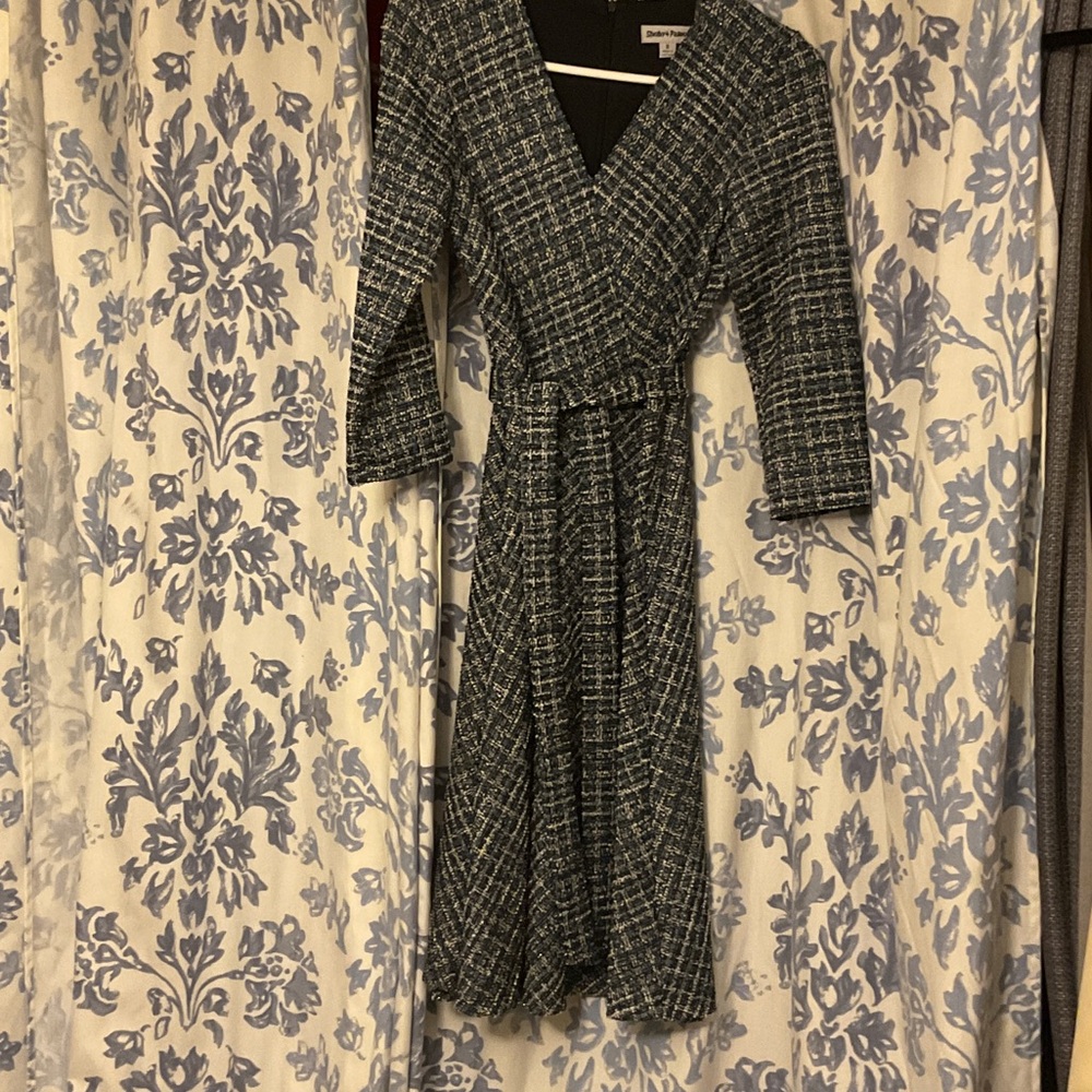 Shelby & Palmer Blue Black silver and White Long Sleeve Dress
